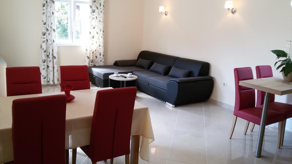 Apartman Viktorija Apartment Vodice Ngoại thất bức ảnh
